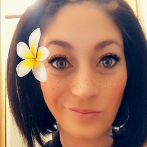 Meet your Posher, Rebekah